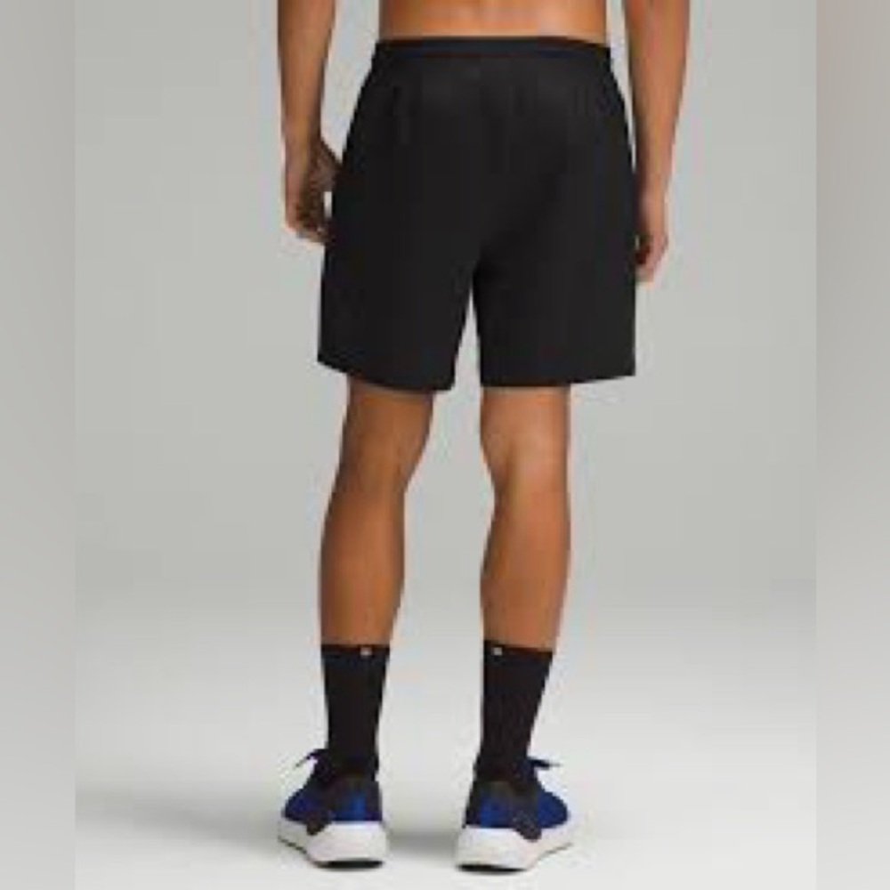 Men’s Lululemon Navy Pace Breaker 7” Lined Shorts
